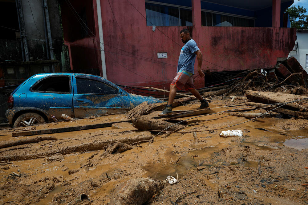 <p>Obilna kiša izazvala je poplave i klizišta u gradovima duž obale, uključujući Baro do Sahi, Jukehi i Sao Sebastijao</p>