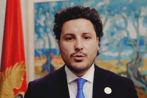 Abazović: Slava Ukrajini. Crna Gora stoji uz Ukrajinu i vjeruje u...