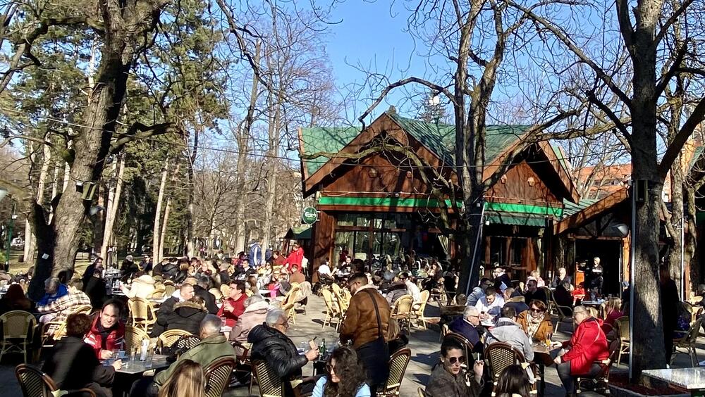 Bašta kafea Švajcarija