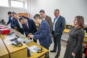 Elektrotehnički fakultet: Renovirana laboratorija za osnove...