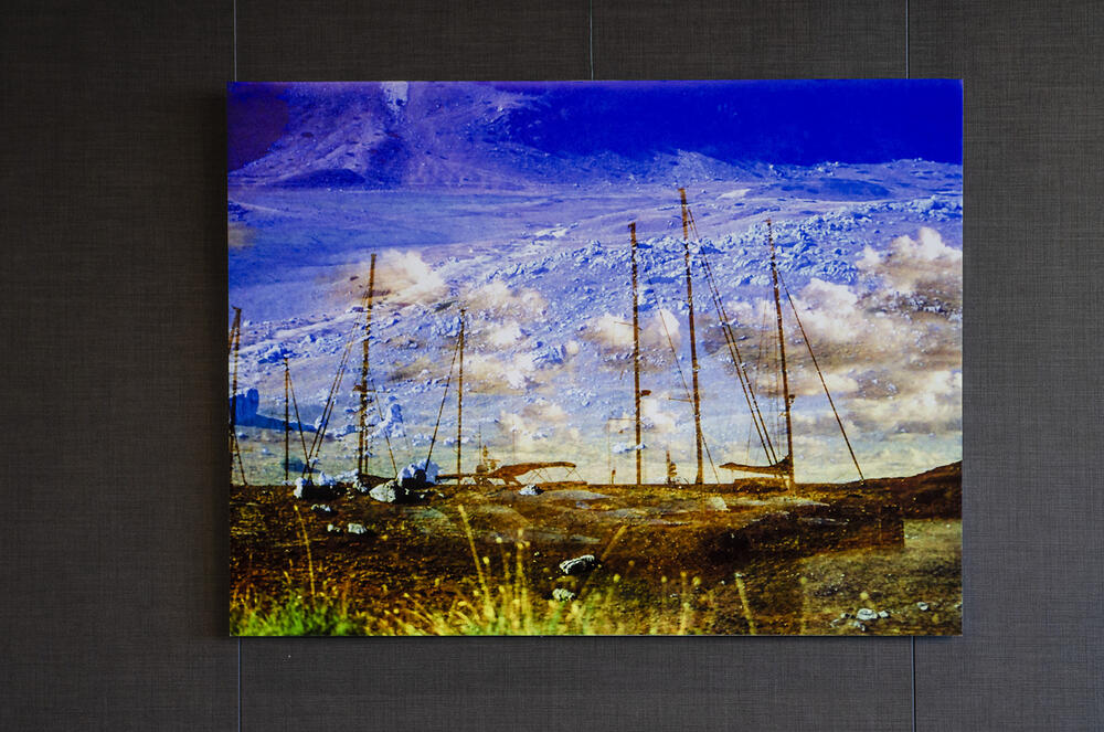 Sa izložbe “Analogue troublebath” 