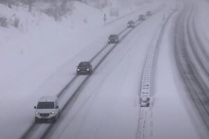 Hrvatska: Zbog snijega i vjetra zatvoren saobraćaj prema...
