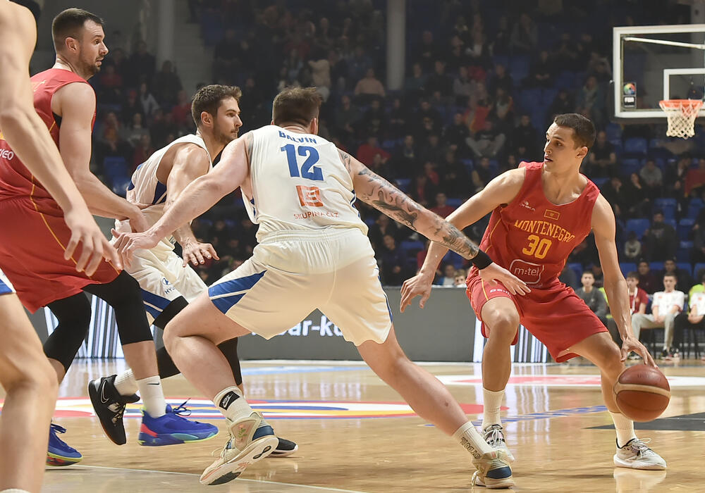 <p>"Crveni" opravdali ulogu favorita i drugi put u istoriji igraće na Mundobasketu</p>