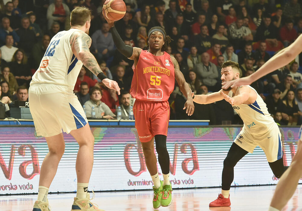 <p>"Crveni" opravdali ulogu favorita i drugi put u istoriji igraće na Mundobasketu</p>