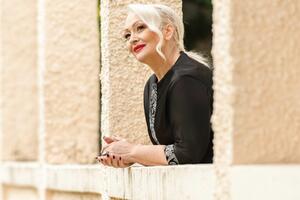 Poslušajte Sejdefu majka buđaše u novom ruhu