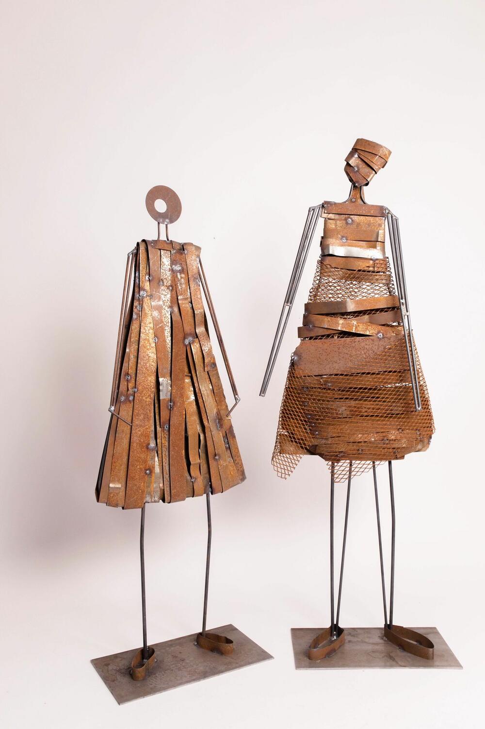 <p>Vajarka iz Beograda Katarina Pavlović predstavlja se crnogorskoj publici izložbom “Sasvim lično”, o kojoj detaljnije govori za “Vijesti”</p>