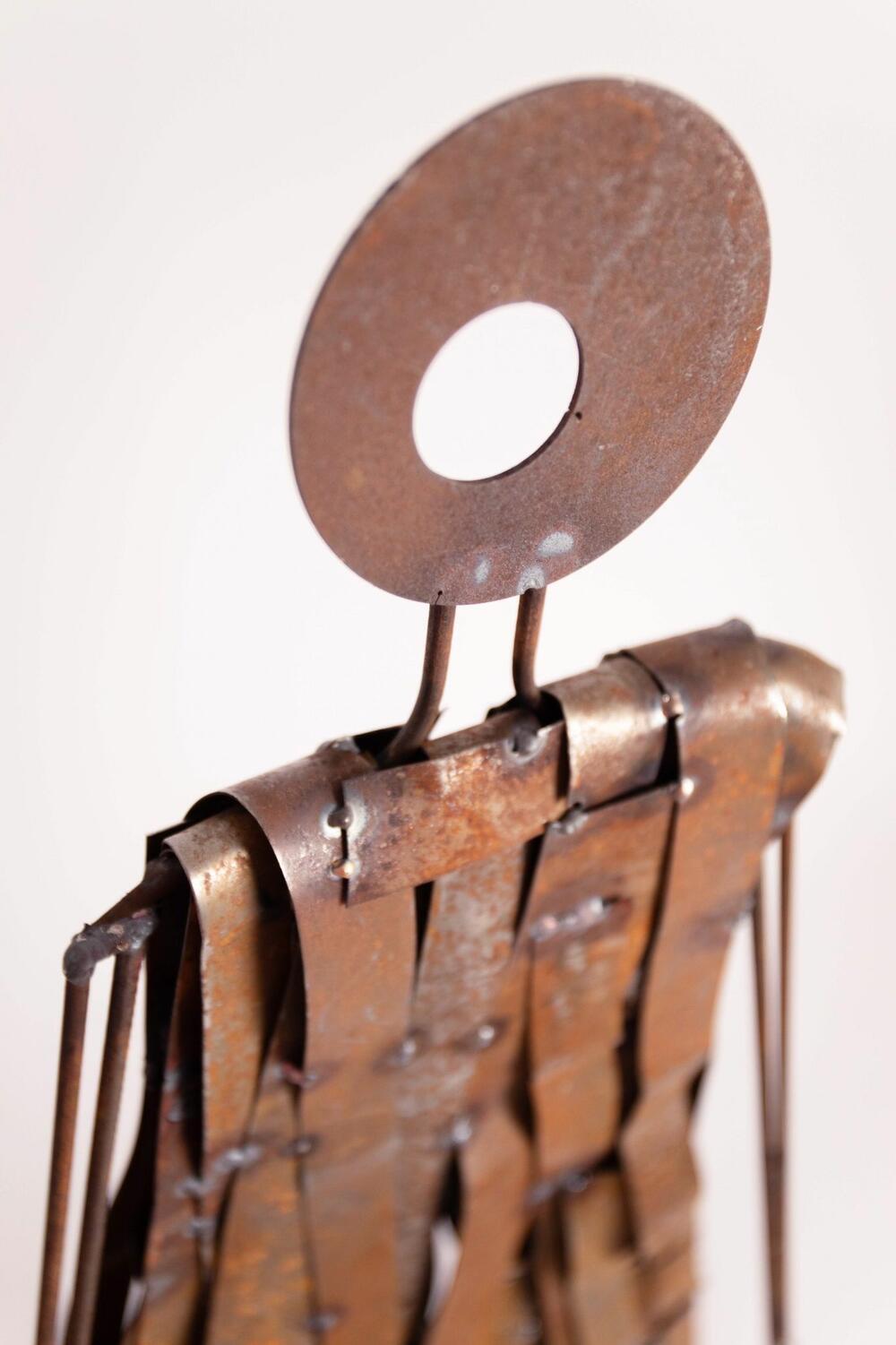 <p>Vajarka iz Beograda Katarina Pavlović predstavlja se crnogorskoj publici izložbom “Sasvim lično”, o kojoj detaljnije govori za “Vijesti”</p>