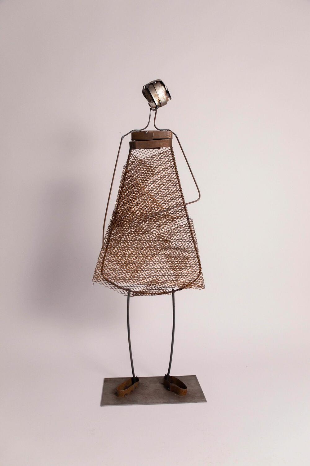 <p>Vajarka iz Beograda Katarina Pavlović predstavlja se crnogorskoj publici izložbom “Sasvim lično”, o kojoj detaljnije govori za “Vijesti”</p>