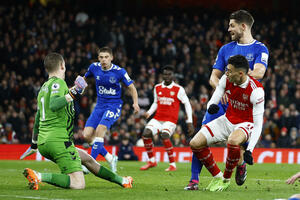 Arsenal dao četiri gola za plus pet, Liverpul u finišu srušio...