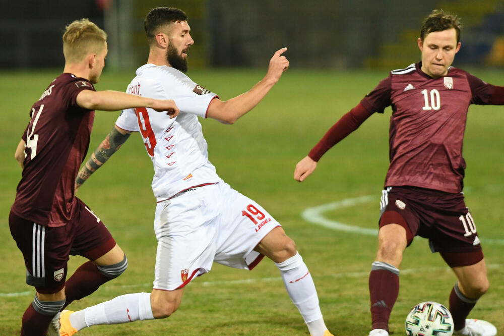 Aleksandar Šćekić u dresu Crne Gore, Foto: Savo Prelević