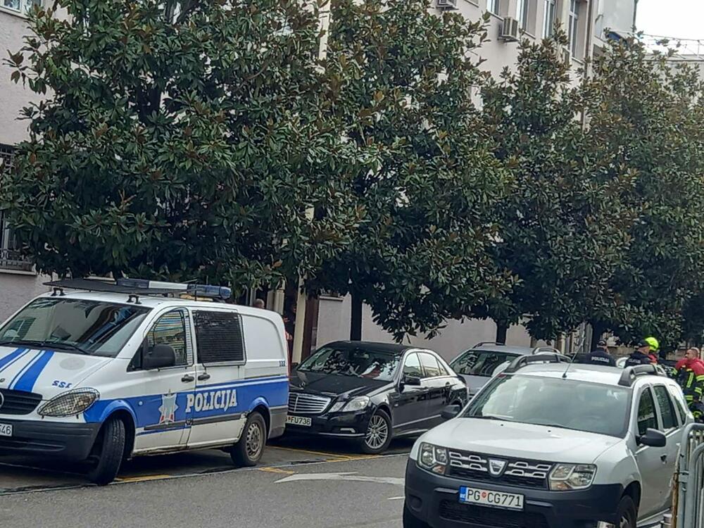 <p>Ročišta su odložena</p>