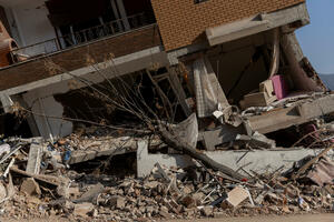 Uhapšeno 218 osoba u vezi sa urušenim zgradama u potresima u...