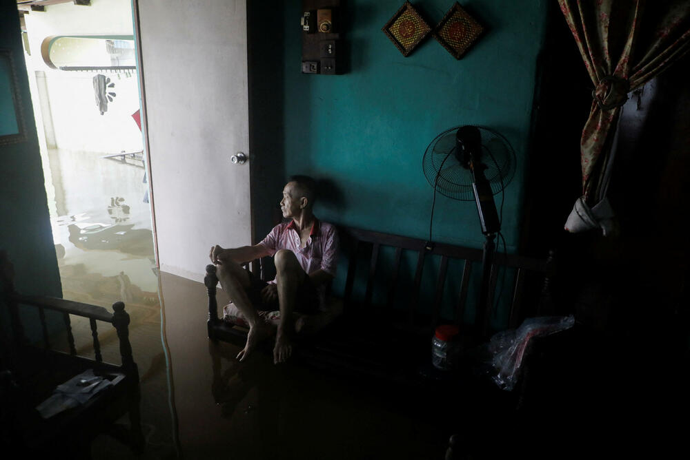 <p>"Uvijek smo pripremljeni za kišnu sezonu u novembru i decembru. Svako domaćinstvo tada ima čamac, ali sada sa nepredvidivim vremenom, čini se da nismo bili spremni i postalo je haotično"</p>