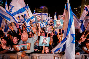 Hiljade Izraelaca devetu subotu zaredom demonstrirale protiv...