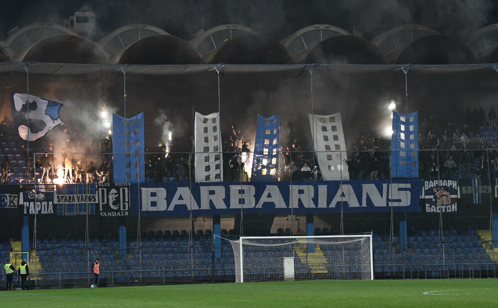 Varvari, Navijači Budućnosti