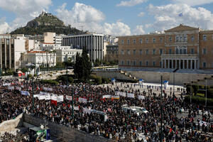 Situacija na ulicama Atine mirna poslije sukoba demonstranata i...