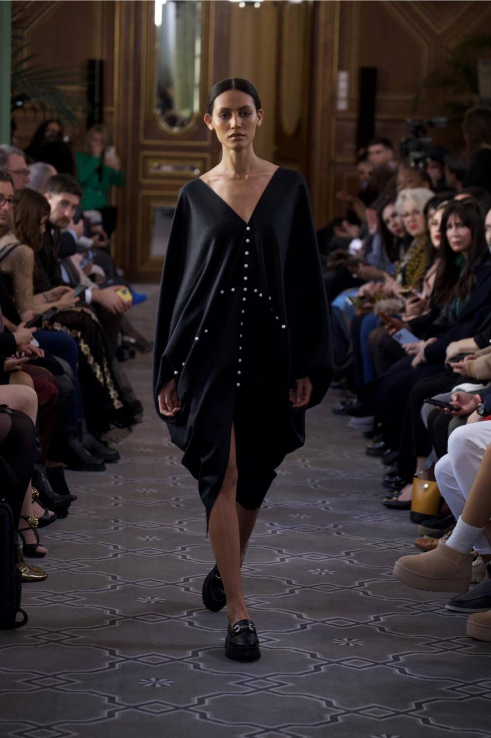 Model iz kolekcije “AKKA”