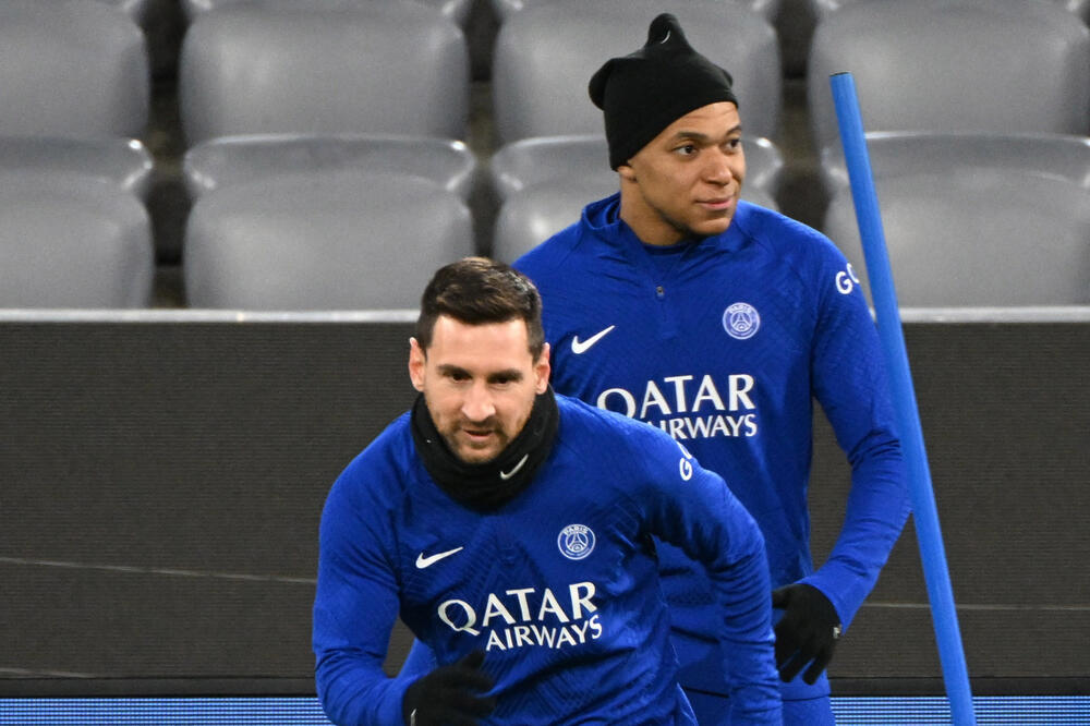 Hladno je u Bavarskoj: Mesi i Mbape sinoć na “Alijanc areni”, Foto: Reuters