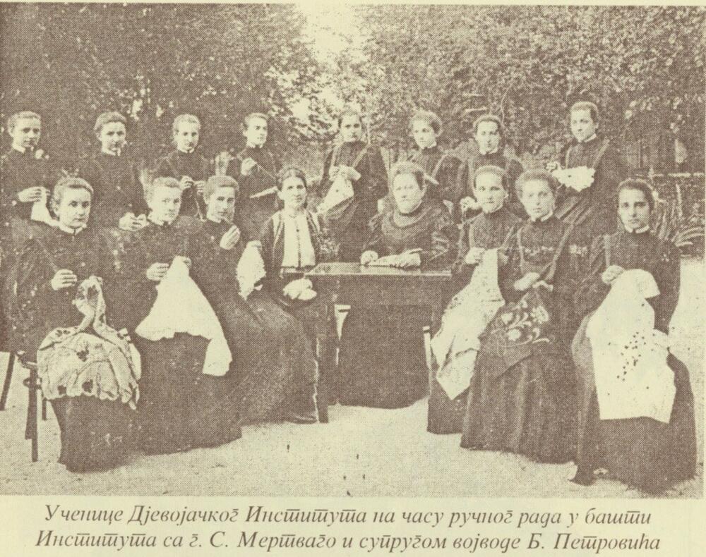 učenice djevojačkog Instituta