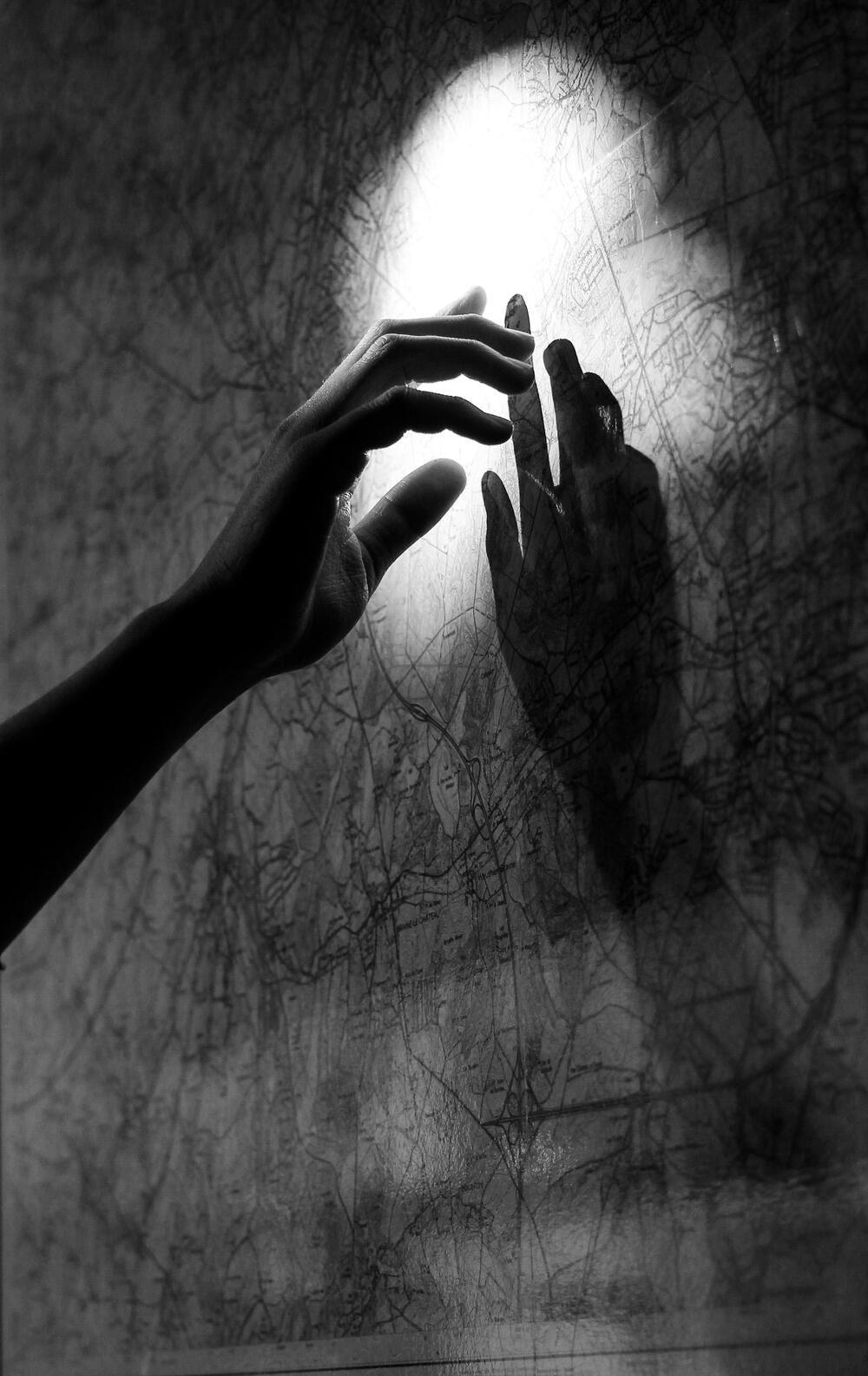 <p>O putovanjima, spoznajama, motivima i samostalnoj izložbi fotografija koja je otvorena u Podgorici u KIC-u “Budo Tomović”, Katica Nišavić govori za “Vijesti”</p>