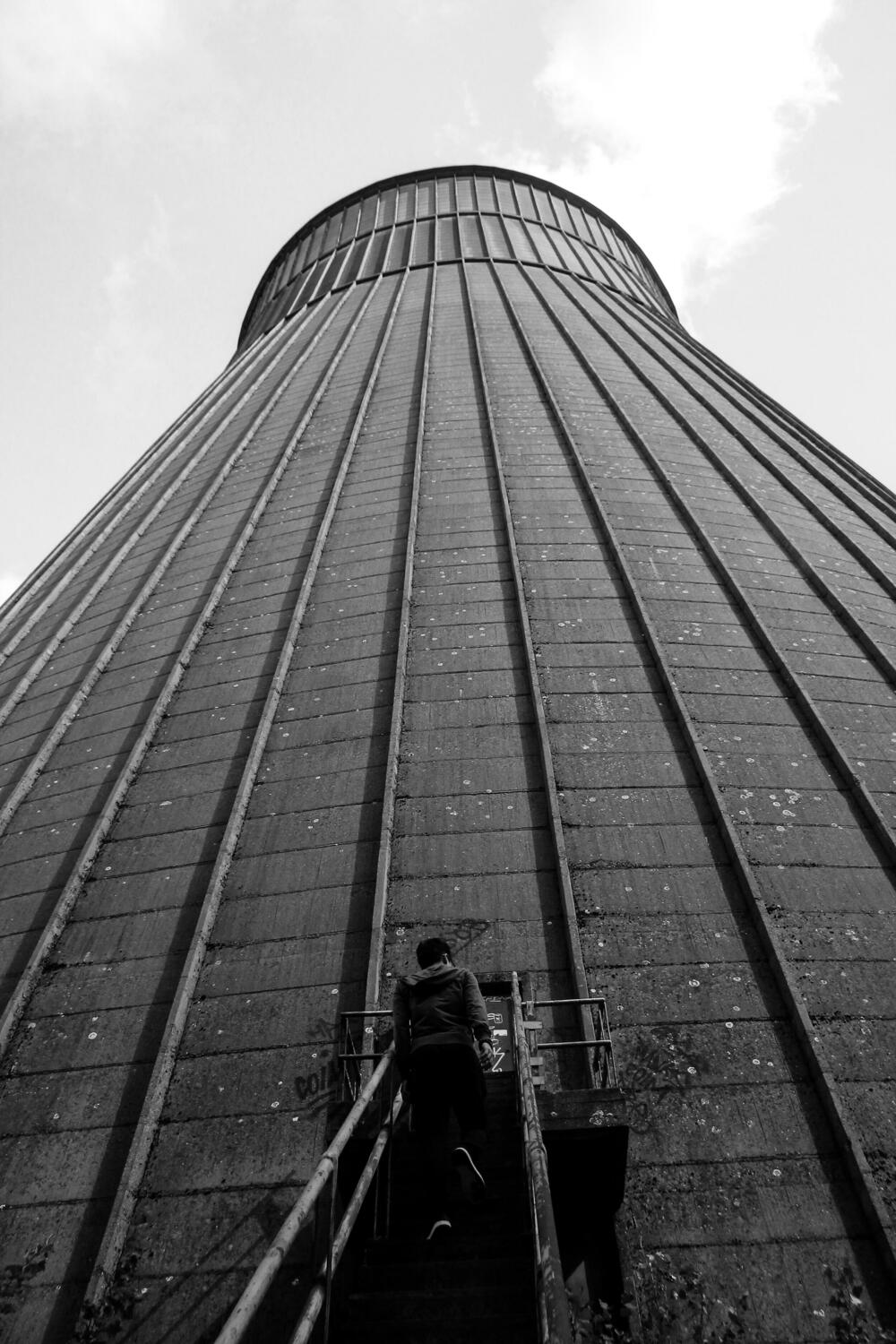 <p>O putovanjima, spoznajama, motivima i samostalnoj izložbi fotografija koja je otvorena u Podgorici u KIC-u “Budo Tomović”, Katica Nišavić govori za “Vijesti”</p>