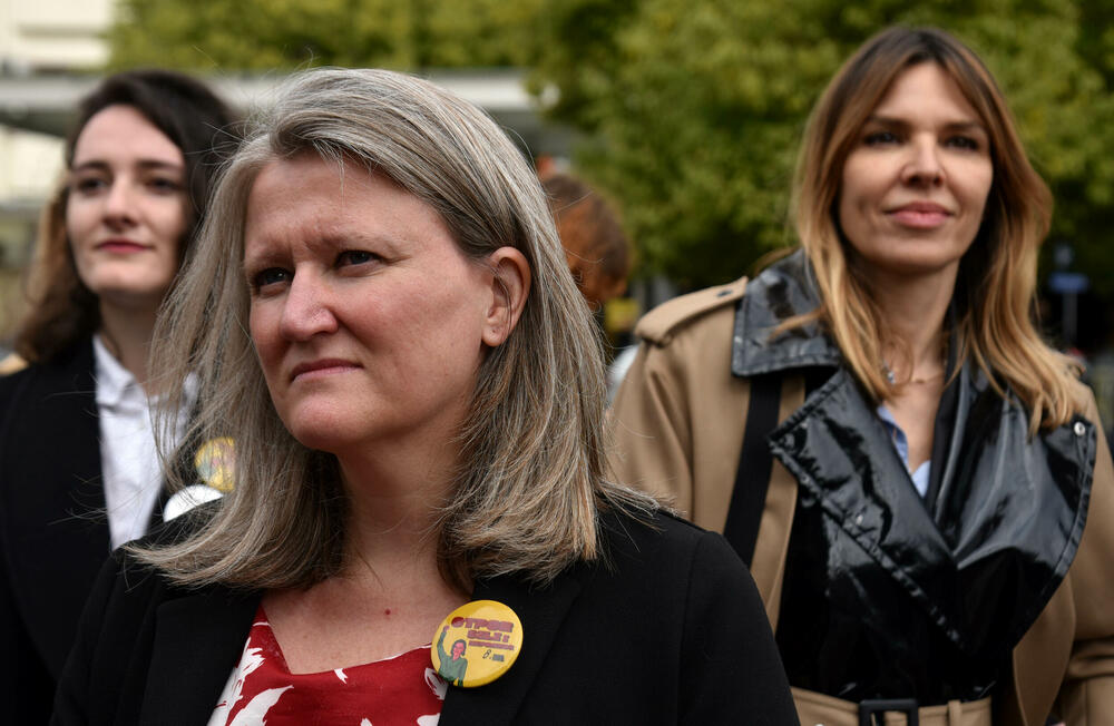 <p>U organizaciji Centra za ženska prava u Podgorici je danas održan osmi osmomartovski marš pod sloganom "Otpor sili i nepravdi”. Pogledajte šta je zabilježio naš fotograf. </p>