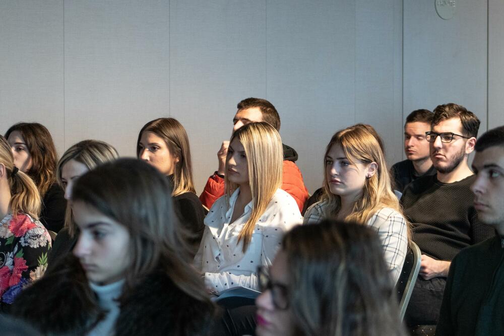 <p>"Crna Gora ulazi u Evropsku uniju (EU), i to jeste napor svih institucija sistema, ali to iziskuje i aktivne građane, uključujući i mlade, mladi treba da budu mnogo glasniji u artikulaciji svojih potreba, da ih češće potenciraju kako bi one došle u fokus donosilaca odluka", smatra Uljarević</p>