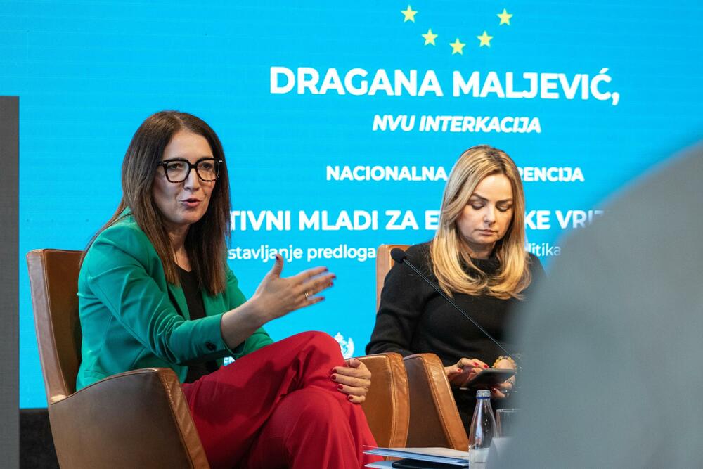 <p>"Crna Gora ulazi u Evropsku uniju (EU), i to jeste napor svih institucija sistema, ali to iziskuje i aktivne građane, uključujući i mlade, mladi treba da budu mnogo glasniji u artikulaciji svojih potreba, da ih češće potenciraju kako bi one došle u fokus donosilaca odluka", smatra Uljarević</p>