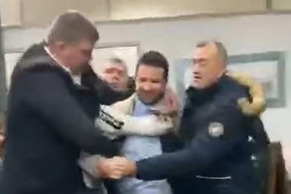 Ulazak Milatovića u Sportski centar, Foto: Printscreen