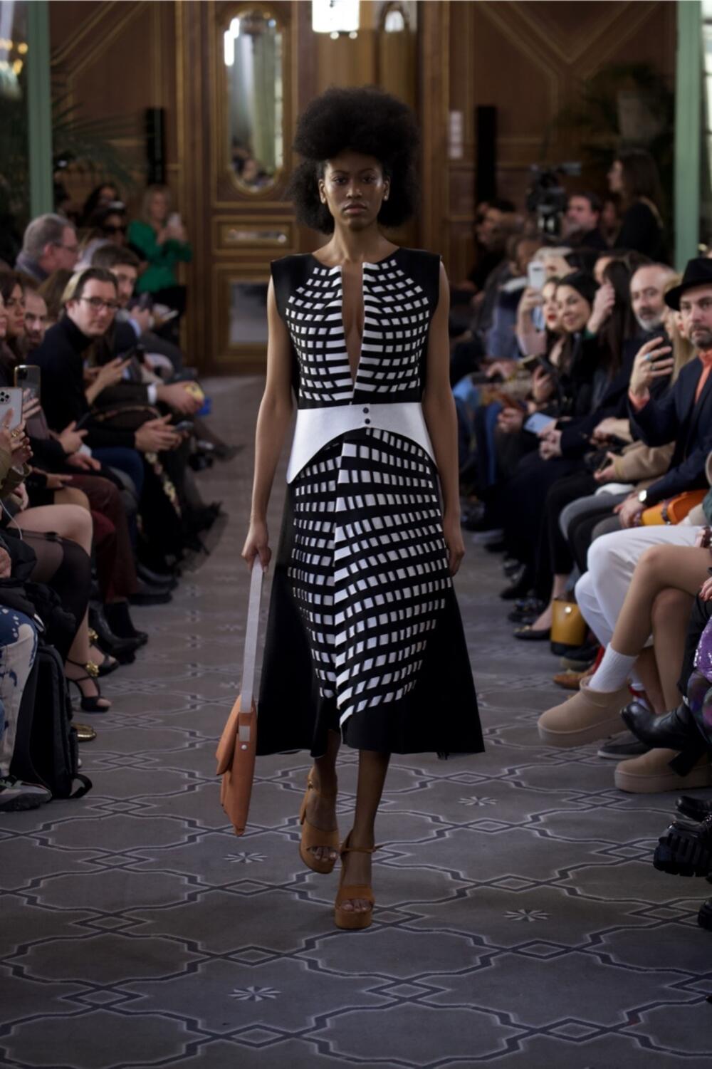 Model iz kolekcije 'Convergence'