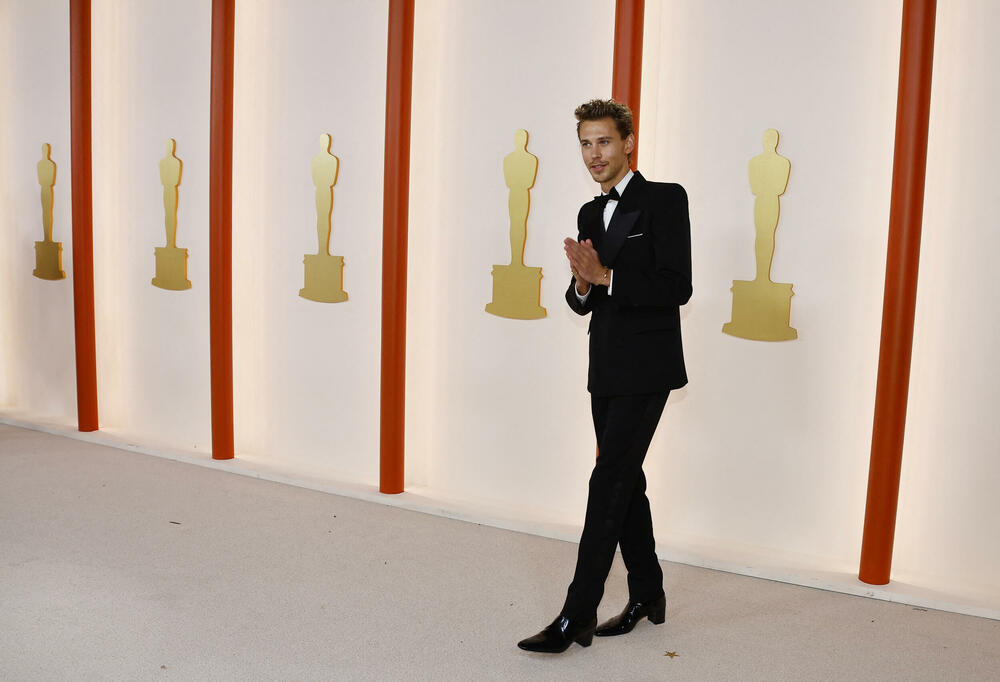 <p>Crveni tepih Oskara datira iz 1961. godine, kada je održana 33. dodjela Oskara u Santa Moniki. Večeras je promijenio boju</p>