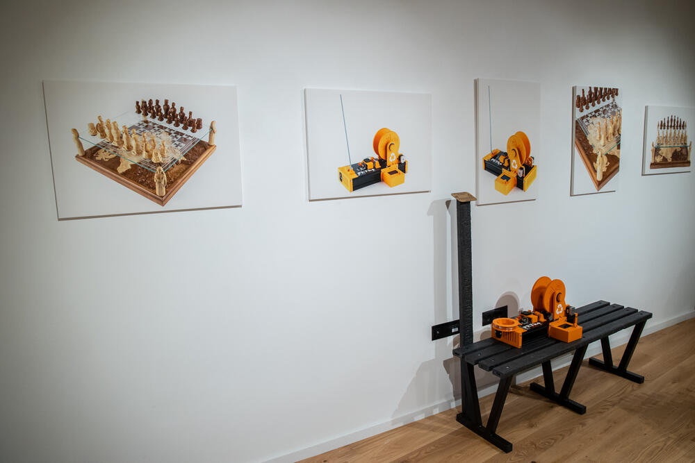<p>Izložba “3D štampani snovi” Milene Đukanović otvorena je još danas u Podgorici, u Kuslevovoj kući, a obuhvata selekciju djela iz šest jedinstvenih kolekcija inspirisanih Crnom Gorom</p>
