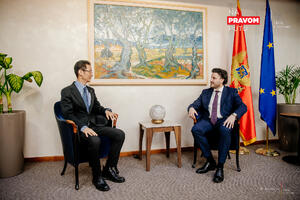 Abazović - Fan Kun: Značajan prostor za unapređenje ekonomske i...