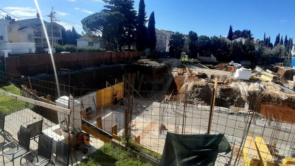 <p>Stanari traže hitno ukidanje saglasnosti resora ekologije, prostornog planiranja i urbanizma</p>