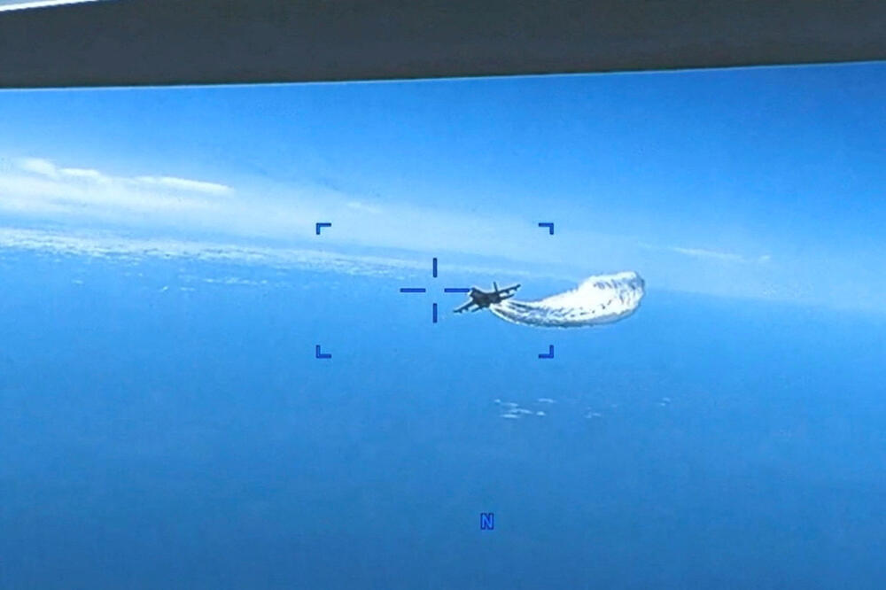 Ruska letjelica ispušta gorivo na američki dron, Foto: REUTERS