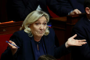 Francuska: Le Pen najavila pokretanje glasanja protiv vlade