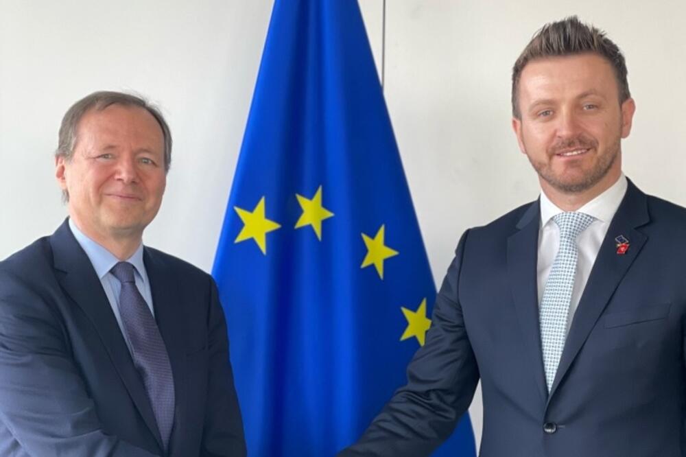 Viola i Dukaj, Foto: MJU