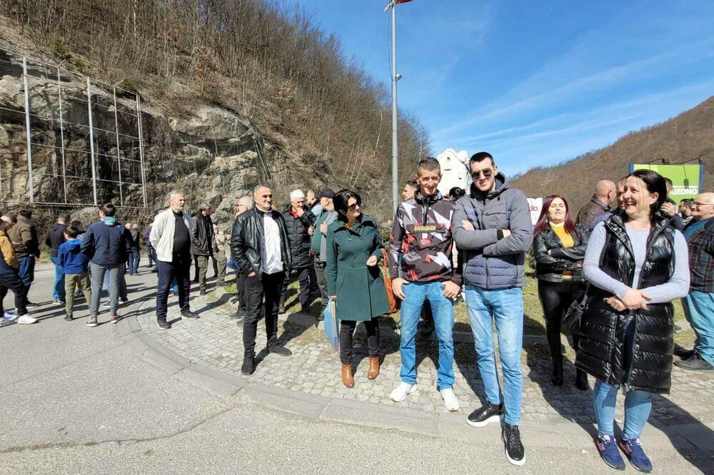 Za pomoć bi trebalo oko 875.000 eura: sa jednog od protesta malinara, Foto: Jadranka Ćetković