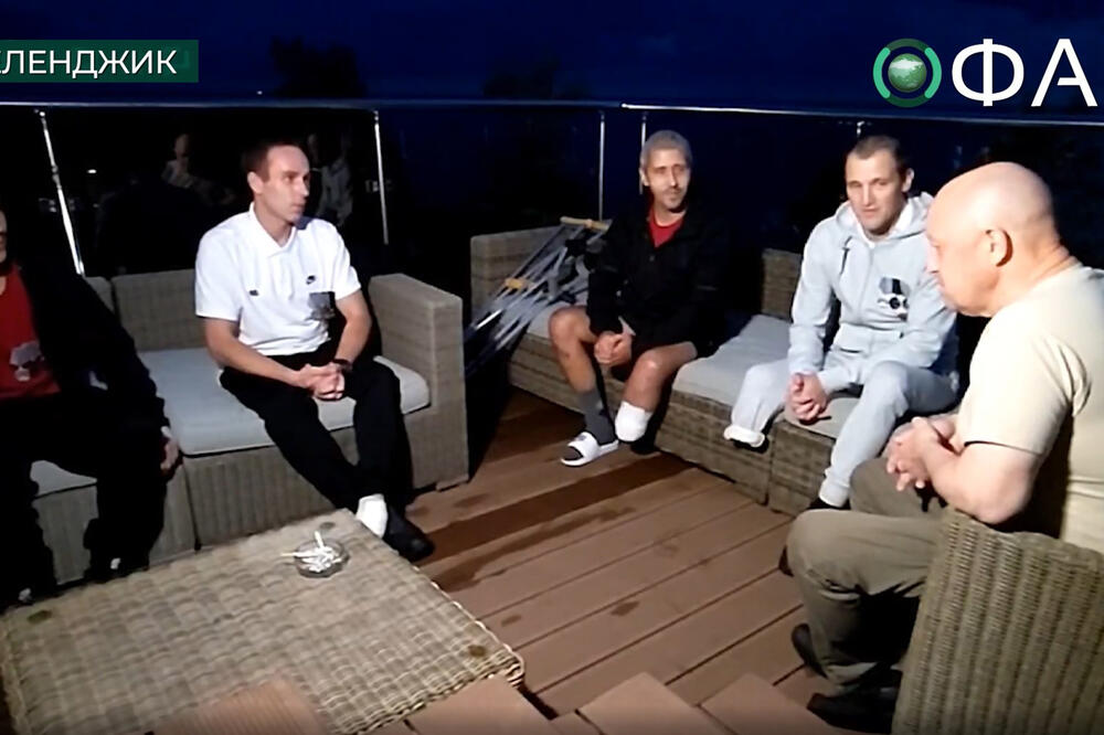 Prigožin sa regrutovanim osuđenicima na crnomorskoj obali prošlog oktobra, Foto: Rojters