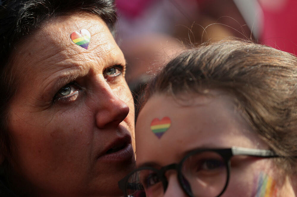 <p>Zajednice homoseksualnih parova legalizovane su u Italiji 2016. godine, ali je ostavljeno po strani pravo na usvajanje</p>