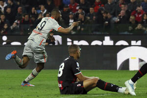 Milanu izmiče Liga šampiona, Udineze nadigrao „rosonere” i...