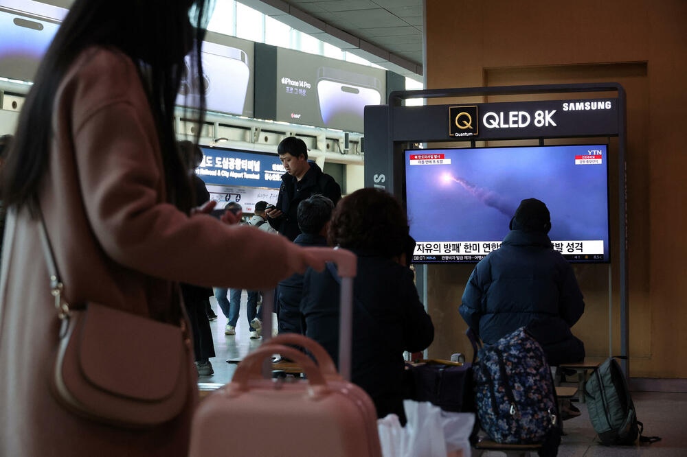 Detalj sa željezničke stanice u Seulu nakon što je Sjeverna Koreja ispalila balističku raketu, Foto: Reuters