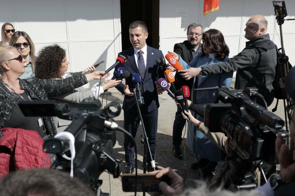Bečić nakon današnjeg glasanja, Foto: Demokratska Crna Gora