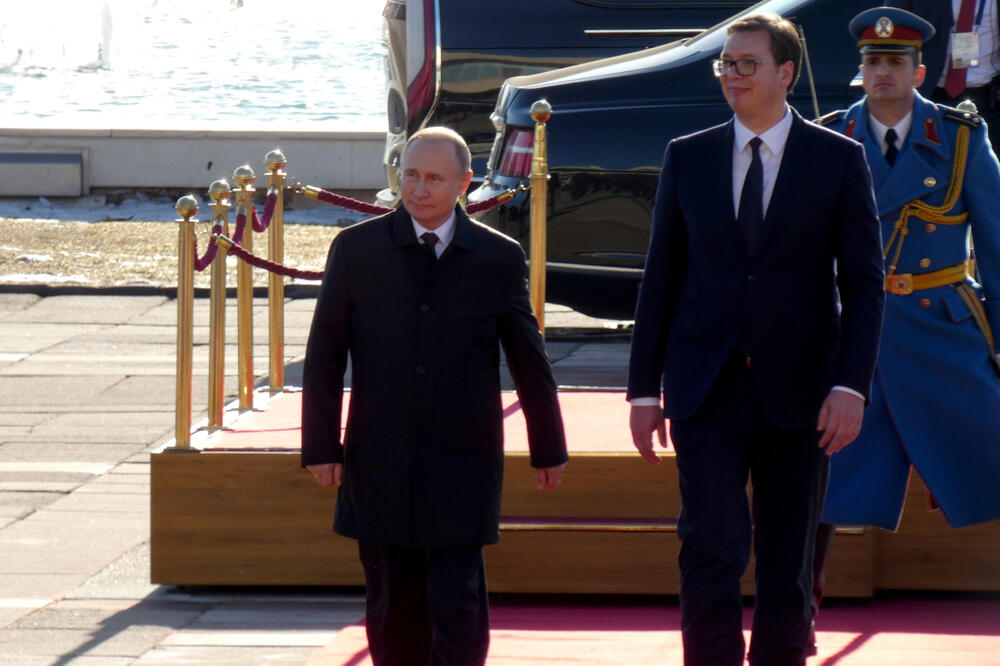"Moskva zna kako da politički iritira Zapad": Putin i Vučić, Foto: Shutterstock