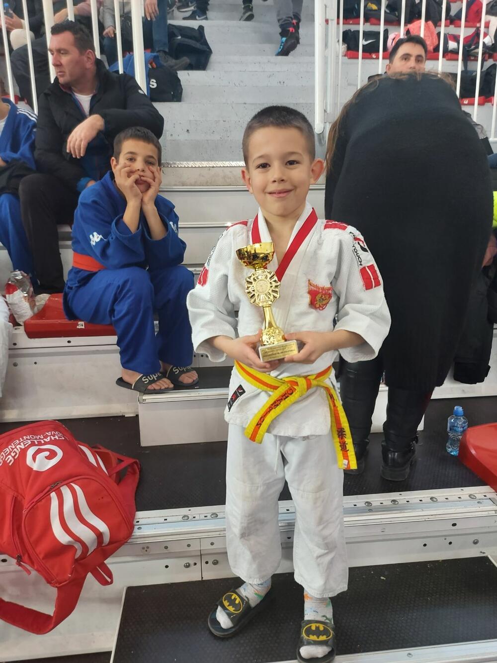 Najdraže mu je takmičenje u Podgorici, tamo je pored medalje dobio i pehar: Maksim Jelušić