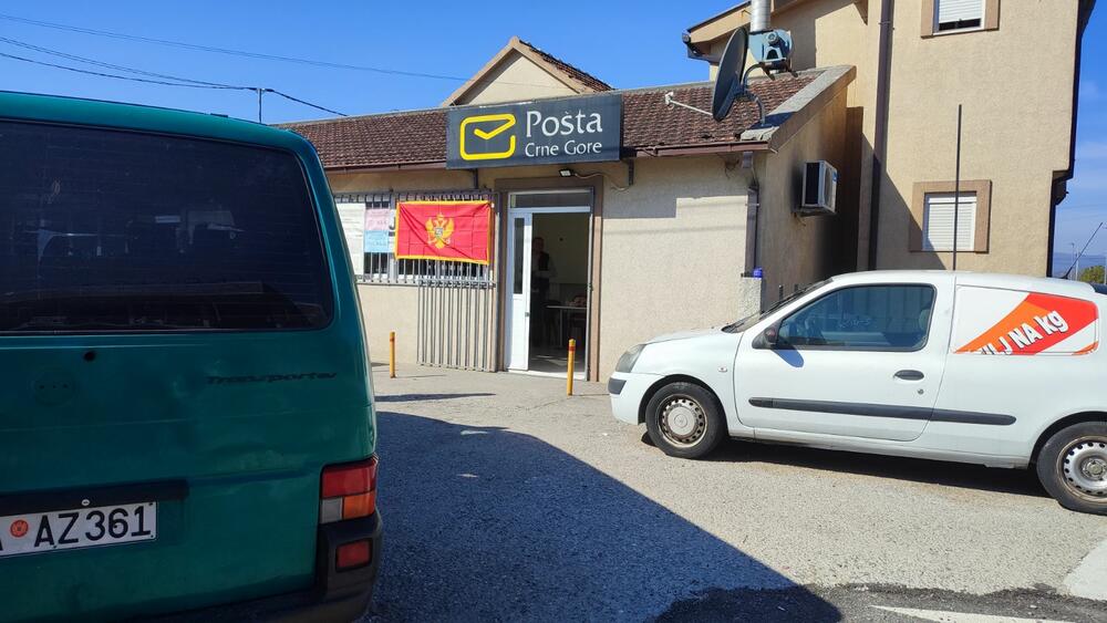 <p>Kazali su da su neki članovi biračkih odbora, kao obrazloženje, naveli da na tim biračkim mjestima nema osoba s invaliditetom koje glasaju, da one, uglavnom, glasaju putem pisma ili da će im oni pomoći ukoliko se pojave, navode su iz udruženja</p>