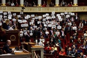 Francuska vlada preživjela i drugo glasanje o nepovjerenju