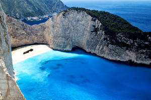 Jedna od najpopularnijih plaža u Grčkoj ove godine zatvorena za...