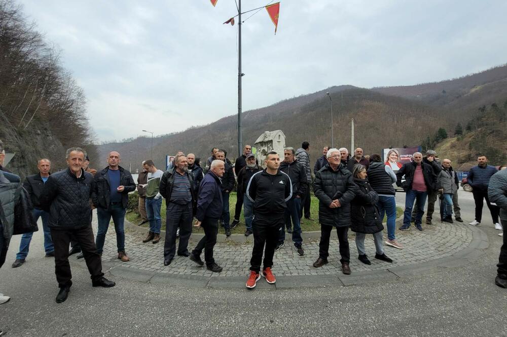 Sa današnjeg protesta malinara, Foto: Jadranka Ćetković