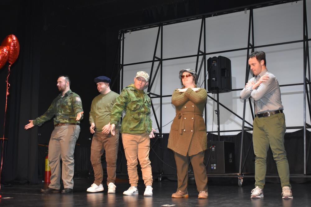 <p>U sklopu programa premijerno je prikazan film ‘Prikaz socijalnog modela rada Dnevnog centra Nikšić’, koji je predstavljen na međunarodnom naučnom skupu “Dani defektologa 2023”</p>